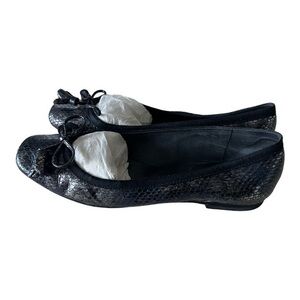 Stuart Weitzman Sliver Black Metallic Snake Skin Embossed Leather Flats Size 7M